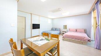 Goseong Gamnamu Pension