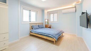 Goseong Gamnamu Pension