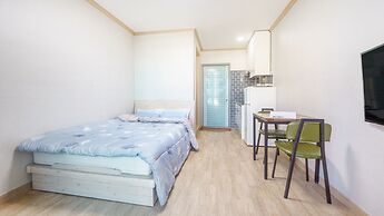 Goseong Gamnamu Pension