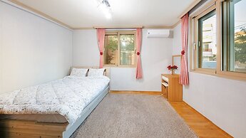 Goseong Gamnamu Pension