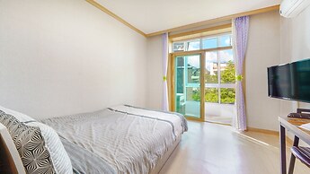 Goseong Gamnamu Pension