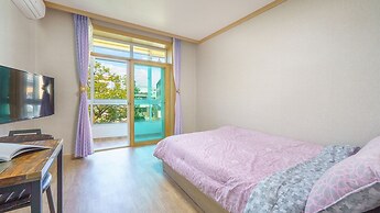 Goseong Gamnamu Pension