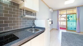 Goseong Gamnamu Pension