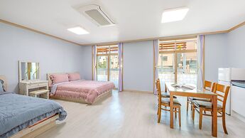 Goseong Gamnamu Pension