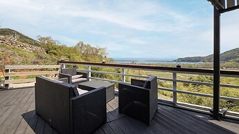 Namhae Jjhouse Pension