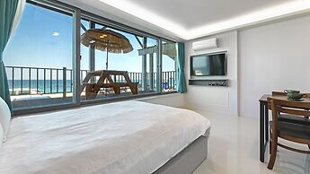 Gangneung Badauibyeol Pension