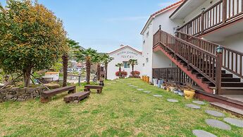 Geoje Evergreen&pinetree Pension