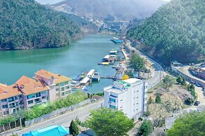 Gapyeong Applerotgi Pension