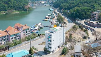 Gapyeong Applerotgi Pension