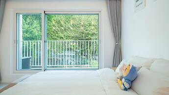 Gapyeong Dangdangi Pet Poolvilla Blue