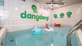 Gapyeong Dangdangi Pet Poolvilla Blue