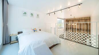 Gapyeong Dangdangi Pet Poolvilla Blue