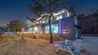 Pohang Playbeach Poolvilla