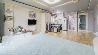 Ganghwa Badatgashimteo Pension