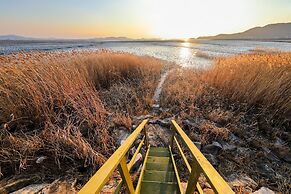 Ganghwa Badatgashimteo Pension