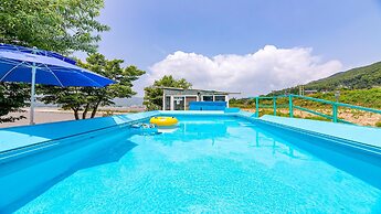 Ganghwa Badatgashimteo Pension