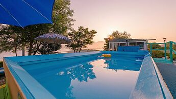 Ganghwa Badatgashimteo Pension
