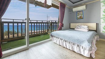 Ganghwa Badatgashimteo Pension