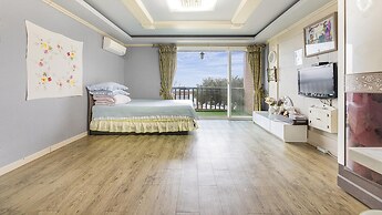 Ganghwa Badatgashimteo Pension