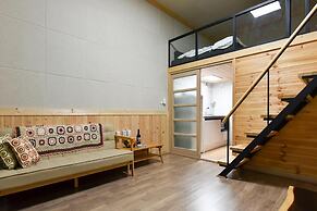 Yeosu Chunghong Pension