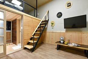 Yeosu Chunghong Pension