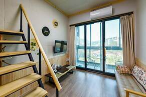 Yeosu Chunghong Pension