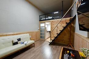 Yeosu Chunghong Pension