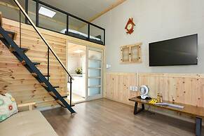 Yeosu Chunghong Pension