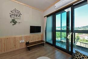 Yeosu Chunghong Pension