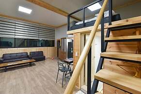 Yeosu Chunghong Pension