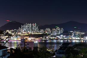 Yeosu Chunghong Pension