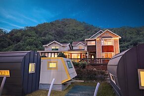 Gapyeong Poongkyungmaru Pension