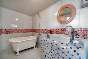 Ganghwa Vintage Box Pension