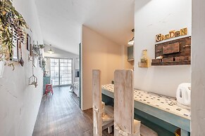 Ganghwa Vintage Box Pension