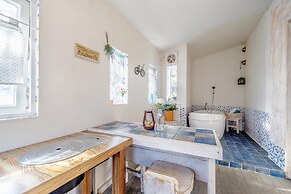 Ganghwa Vintage Box Pension