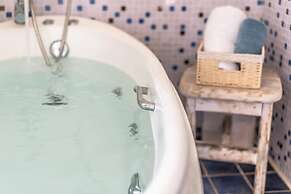 Ganghwa Vintage Box Pension