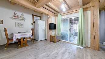Ganghwa Izba Pension