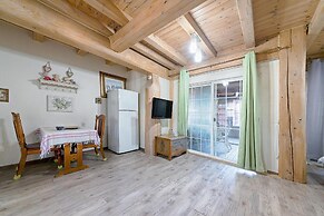 Ganghwa Izba Pension