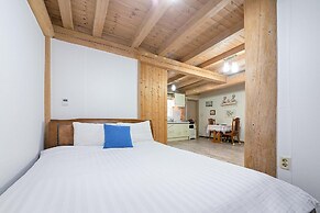 Ganghwa Izba Pension