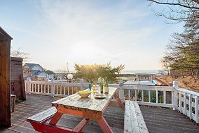 Ganghwa Izba Pension