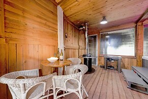 Ganghwa Izba Pension