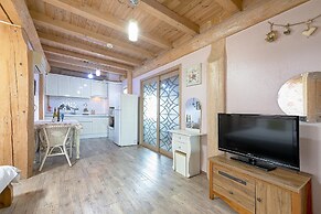 Ganghwa Izba Pension