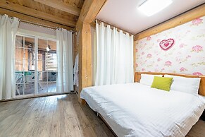 Ganghwa Izba Pension