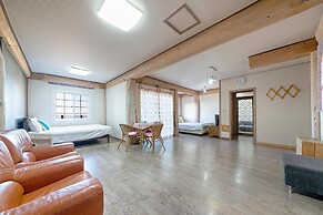 Ganghwa Izba Pension