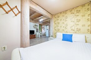 Ganghwa Izba Pension