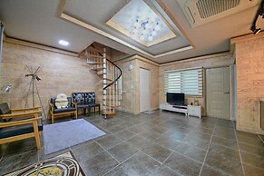 Gyeongju Dahwyang Pension