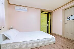 Sokcho Dderak Pension