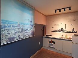 Sokcho Dderak Pension