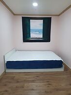 Sokcho Dderak Pension