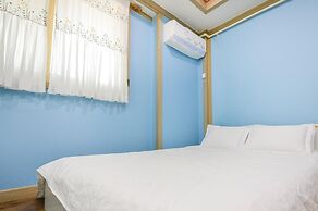 Sokcho Dderak Pension